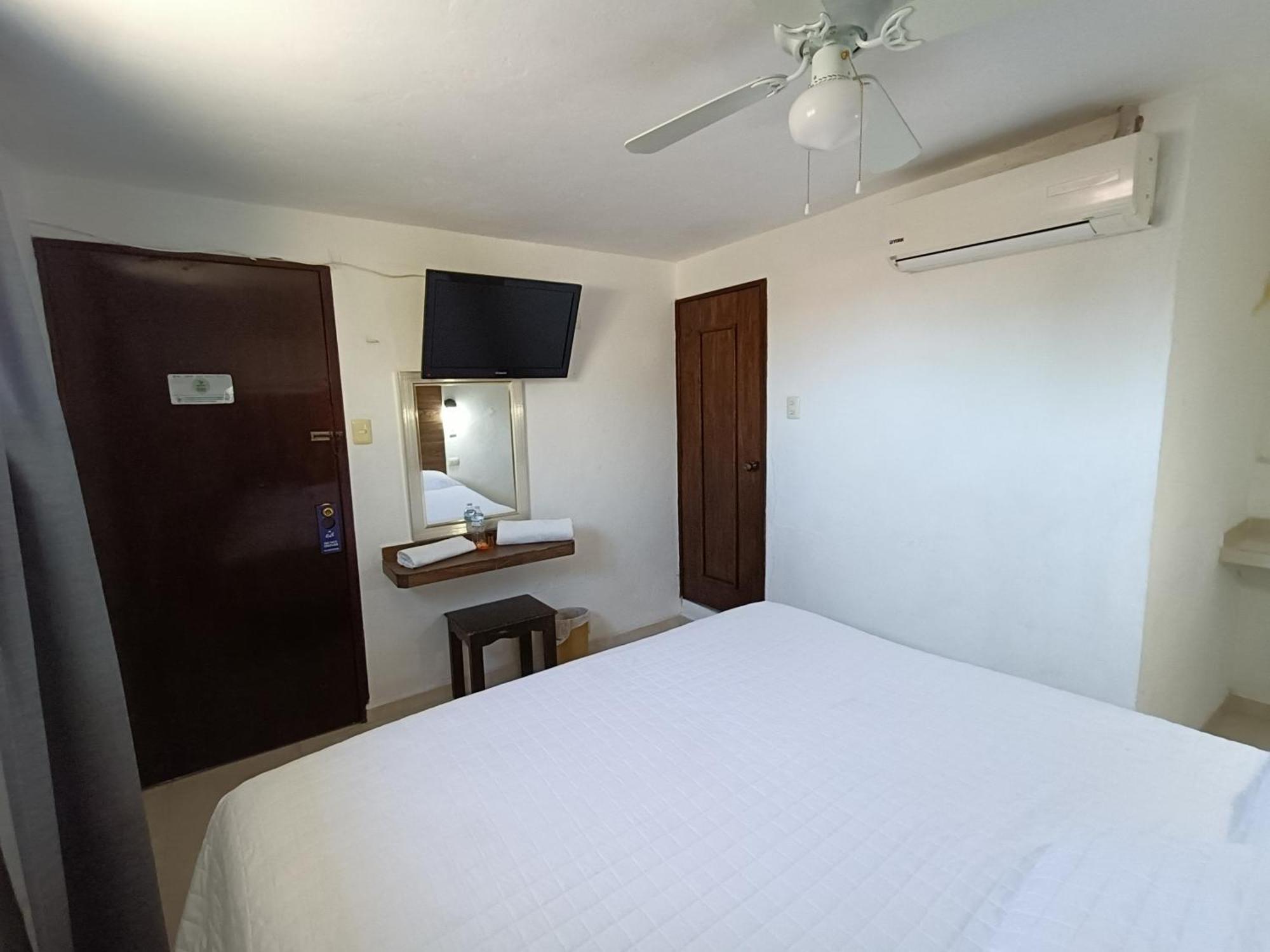 Hotel Rath 坎佩切 客房 照片